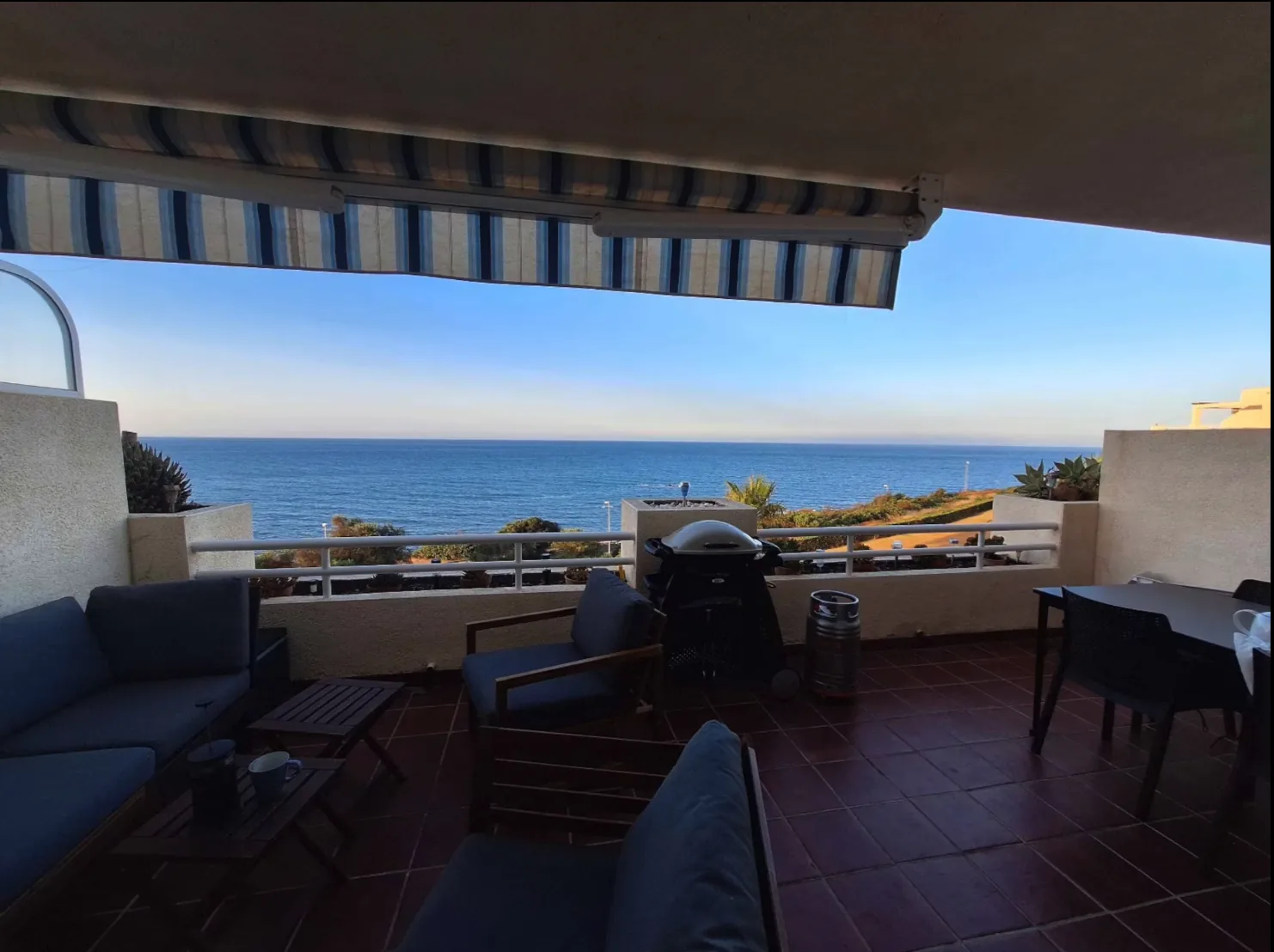 Terraza con vistas al mar